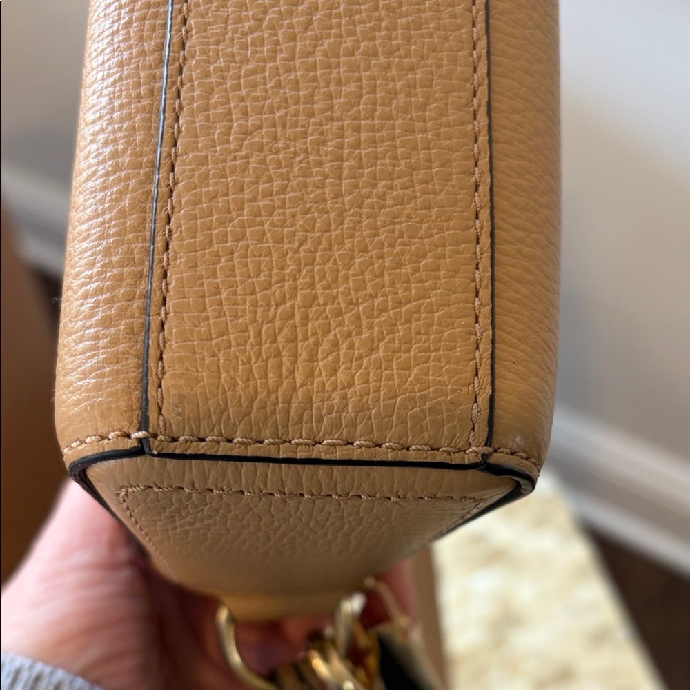 Marc Jacobs Camel TanCrossbody Pebble Shutter - Picture 11 of 13